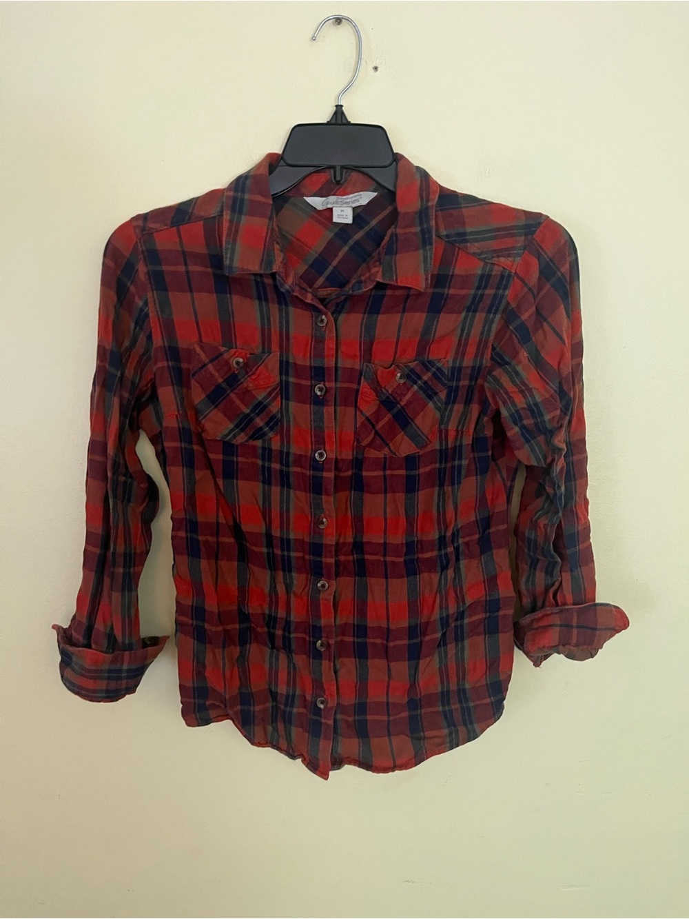 Gander Mountain Red and Navy Plaid Button-Down Shirt Size Medium